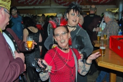 ALTWEIBERTREIBEN_HAAREN_06
