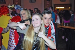 ALTWEIBERTREIBEN_HAAREN_75