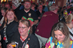ALTWEIBERTREIBEN_HAAREN_26_004