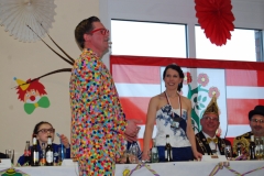 RATHAUSSTUERMUNG_43