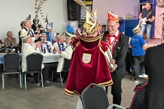 RATHAUSSTUERMUNG_03